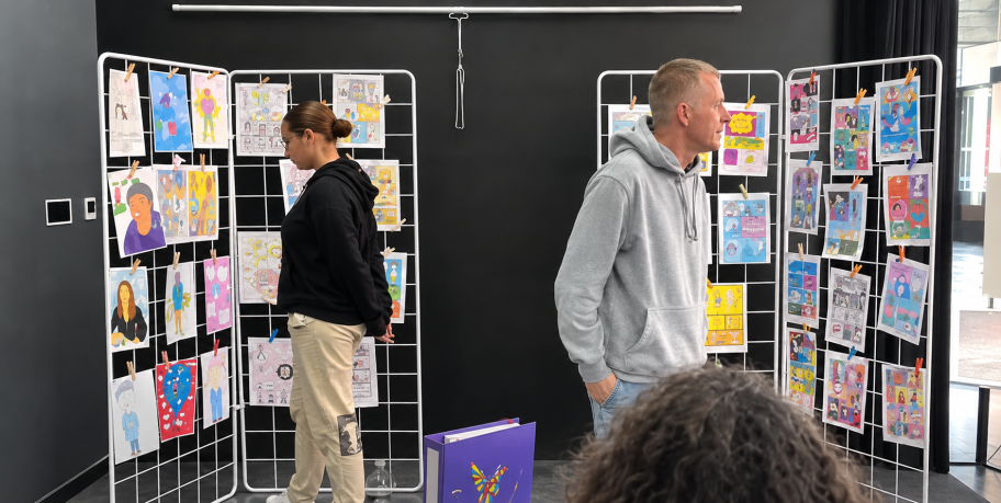Exposition "Libérons nos maux par nos bulles"