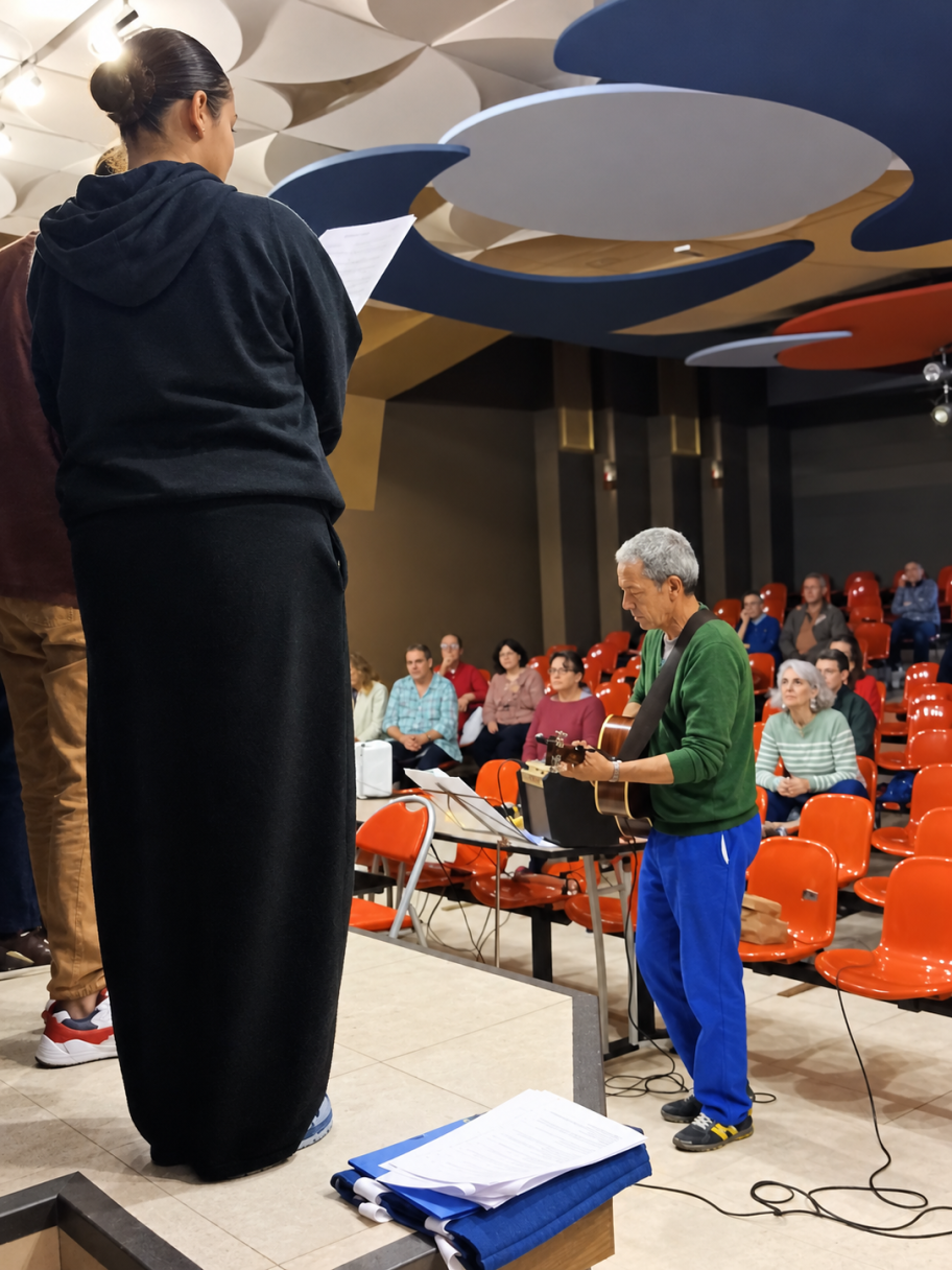 chantons à l'unisson en salle de ocnférnce le 12 octobre 2026